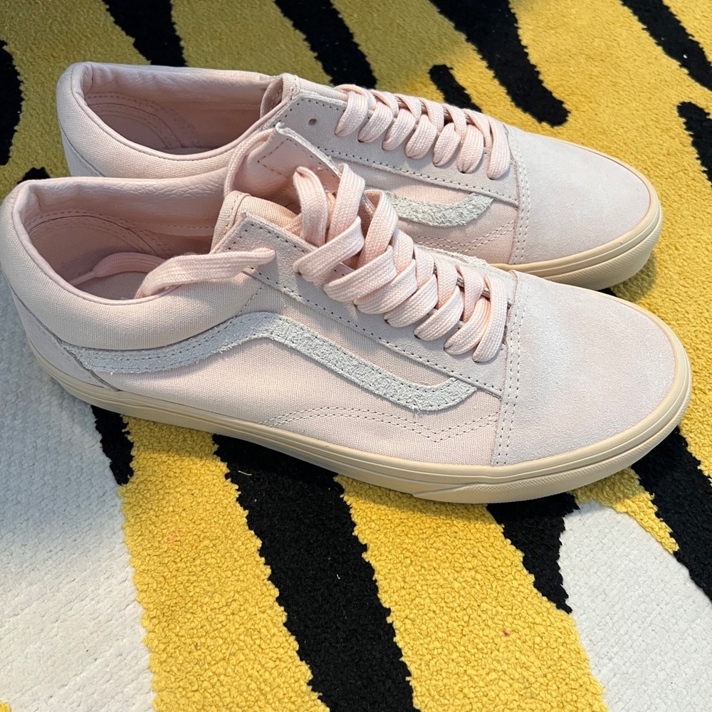 Vans Women's Light Pink Sneakers